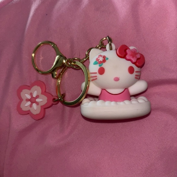 Hello Kitty Keychain - Picture 1 of 3